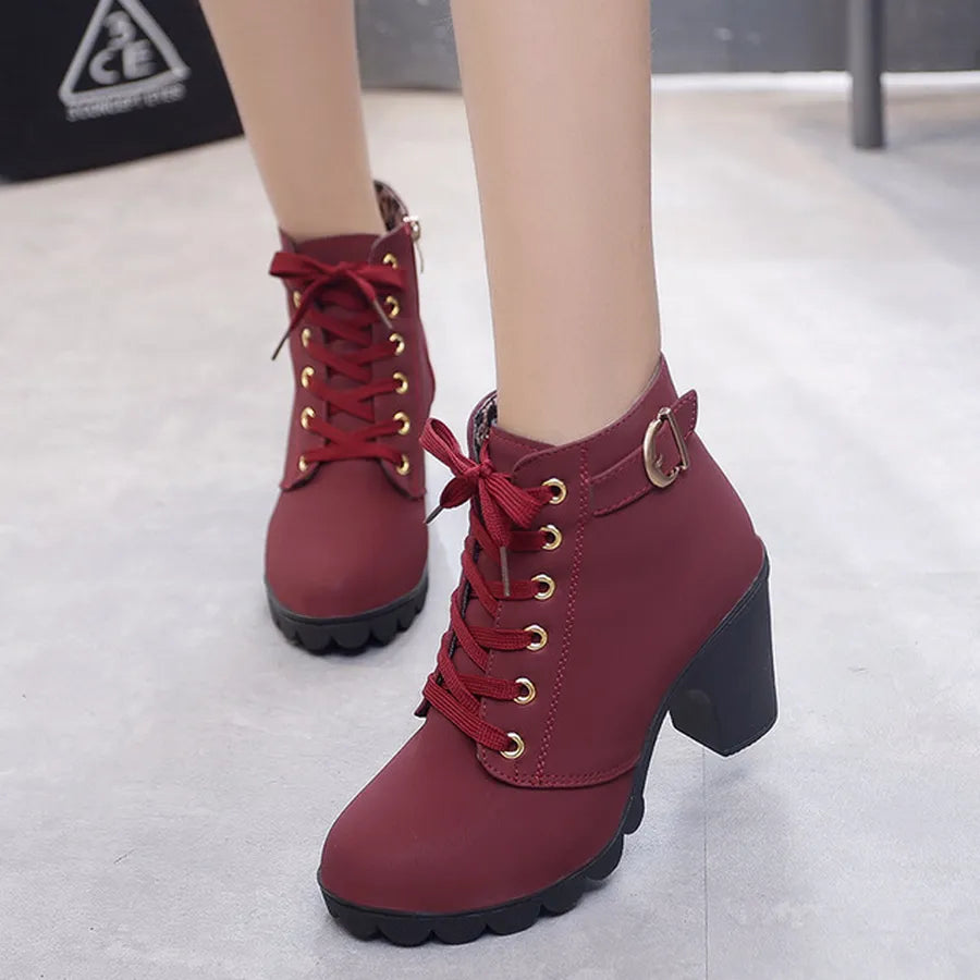 Boots with heels for women