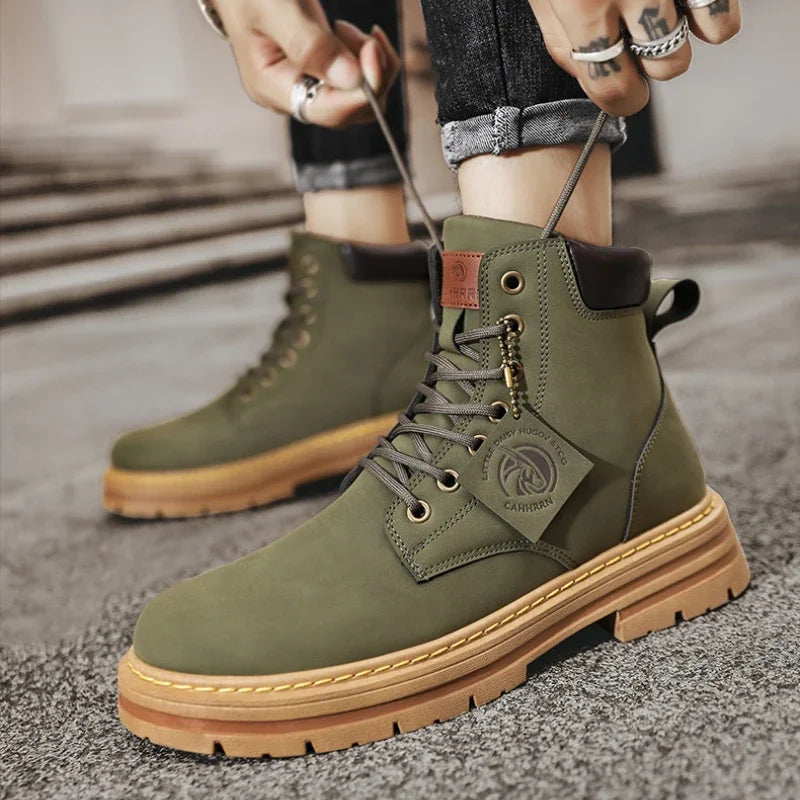 Botas de cano alto para homem