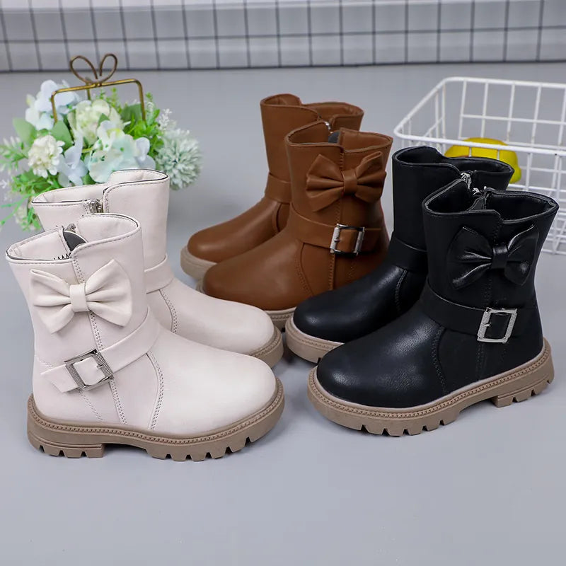 Lace-up boots for girls