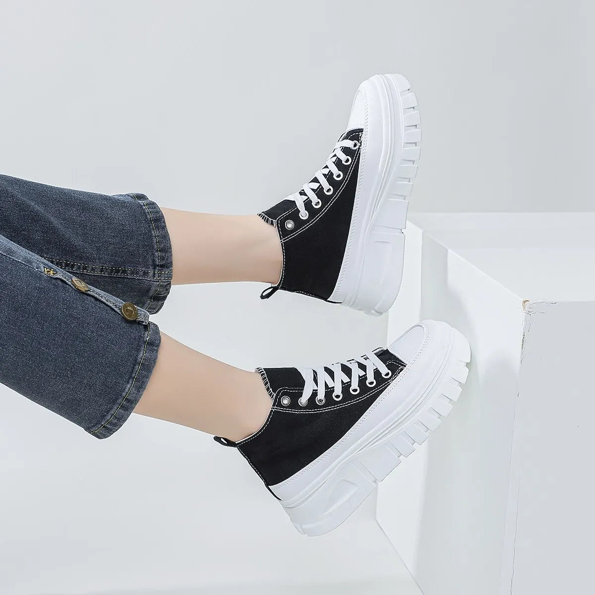 Women Lace-Up Canvas Sneakers