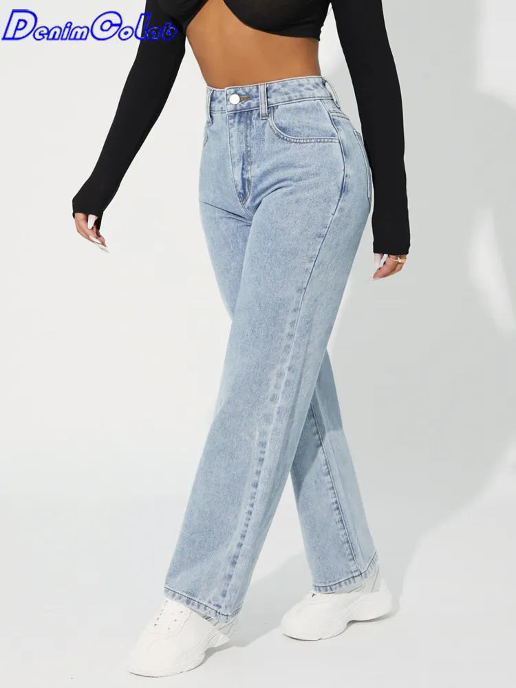 High Waist and Straight Leg Jeans for Woman